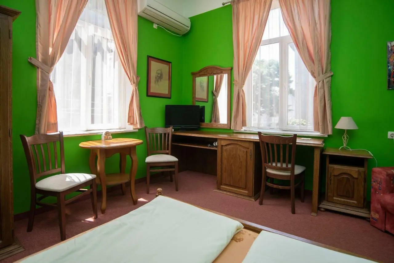 Art Studios Elsor Burgas 2*,